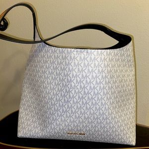 Beautiful white and dark blue Michael Kors Purse